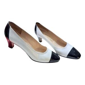 Vintage Salvatore Ferragamo Spectator Black & White Leather Pumps – Size 9B